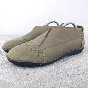 Sundance Blooms Shoes Womens Size 39 EU Loafers Comfort Slip On Suede